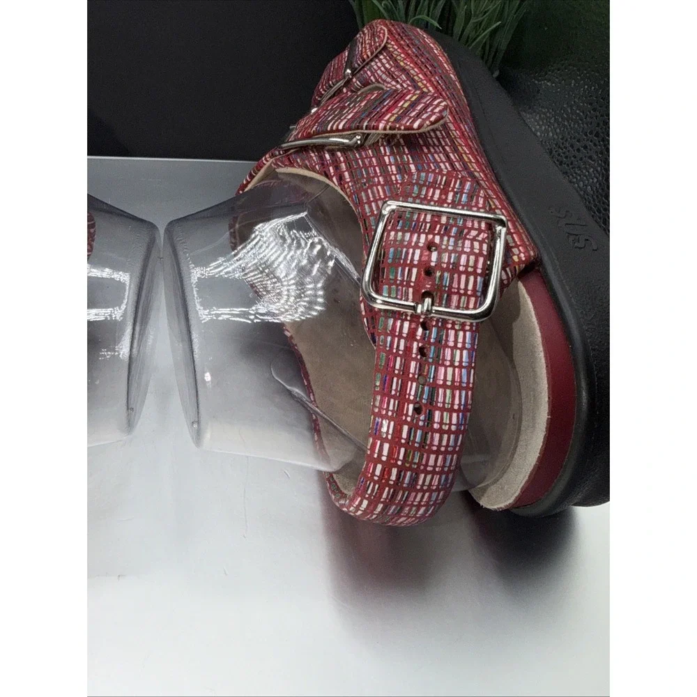 SAS Relaxed Rainbow Sandals Womens 7 Red Leather Open Toe Casual Slingback Strap
